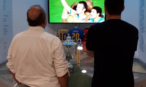 Ο Μαντούκα είδε Μαντούκα (pics) thumb