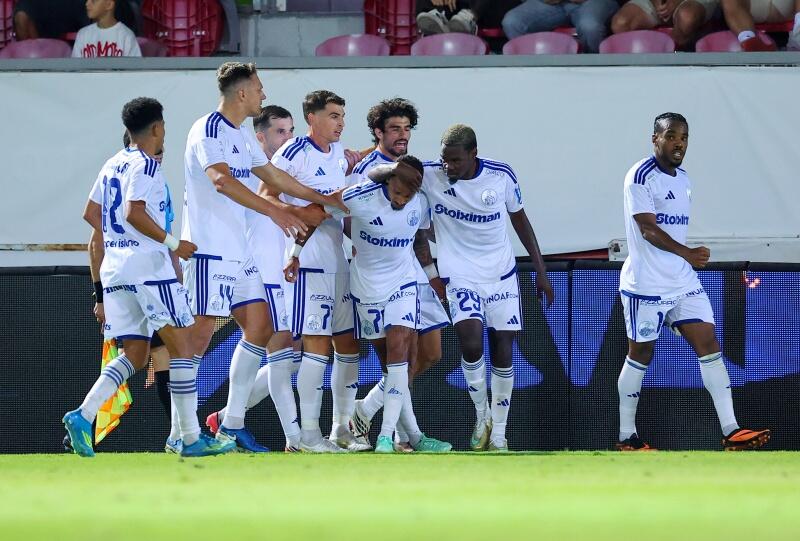 Έβγαλε ξανά λαγούς από το καπέλο! thumb