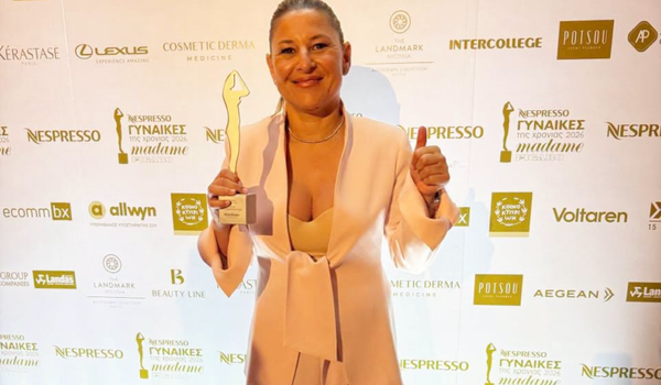 Madame Figaro: Βραβείο Editor's Choice στην Κάλια Παπαδόπουλου! (vid) image