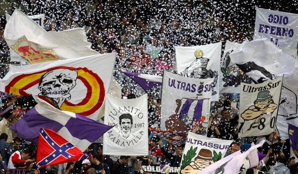 Ποιοι είναι οι διαβόητοι Ultras Sur της Ρεάλ που τα έβαλαν με τον Μπαπέ image