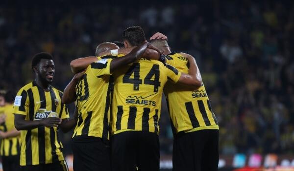 H AEK ταξίδεψε με τρένο απ’ το Λονδίνο στο Μάντσεστερ image