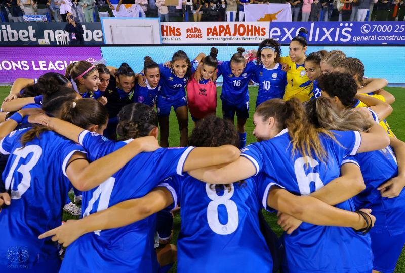 Απίστευτη ταλαιπωρία για την Εθνική γυναικών (Βίντεο) thumb