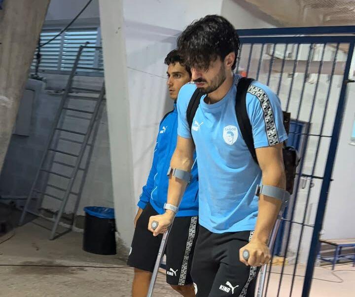 Φώτο ST: Με πατερίτσες η αποχώρηση του Πέπε thumb