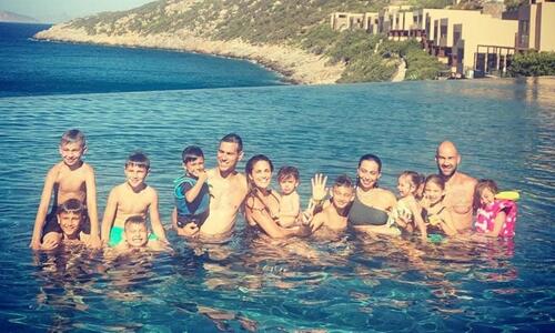 Σπανούλης και Ζήσης: «Μια εικόνα… χίλια παιδιά!» thumb