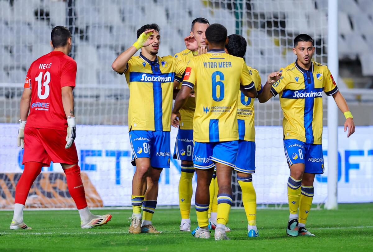 ΑΠΟΕΛ - ΑΕΖ 5-0: Πεντάστερο και πρόκριση thumb