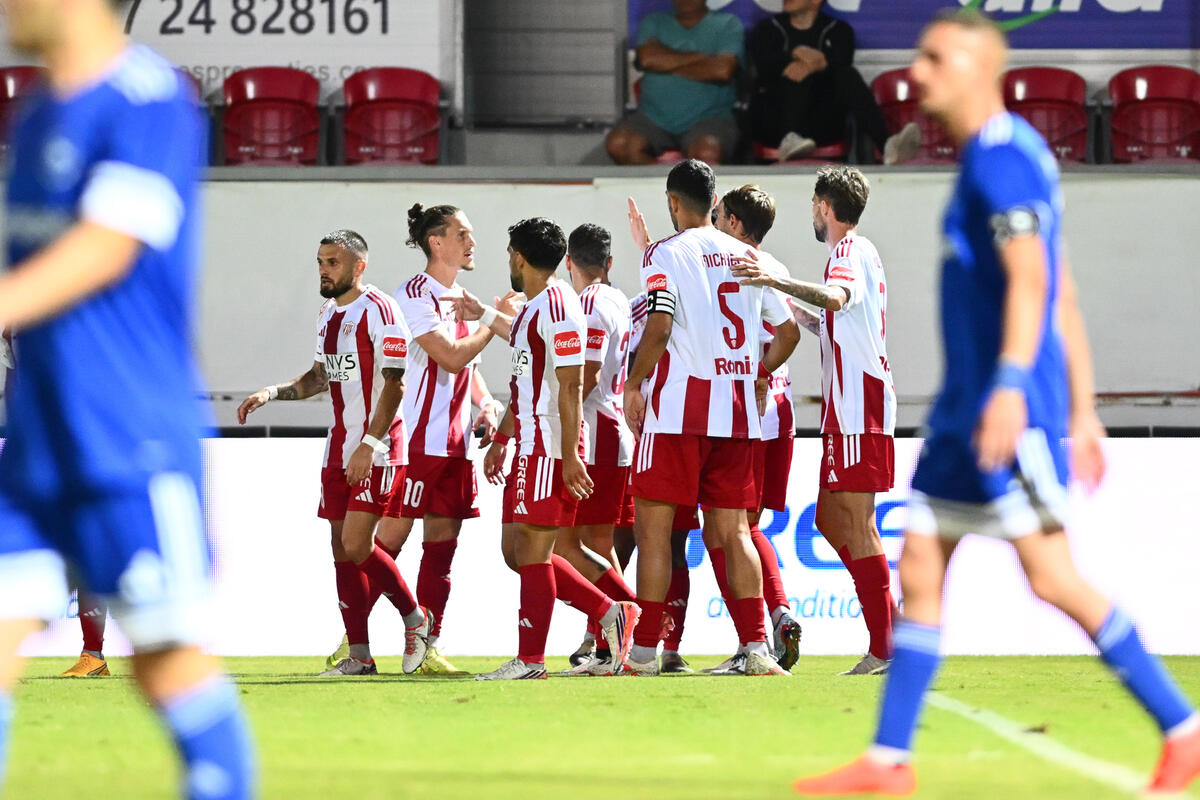 Νέα Σαλαμίνα - ΑΠΕΑ 4-0: Με τεσσάρα στην επόμενη φάση οι «ερυθρόλευκοι»! thumb