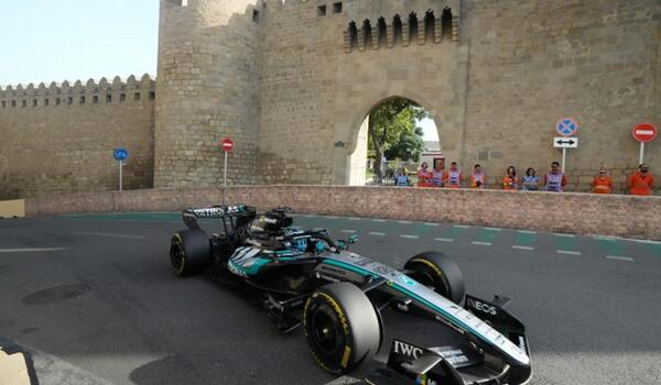 Κυρίαρχη Mercedes και «1-2» στο FP2 του Grand Prix Αζερμπαϊτζάν! image