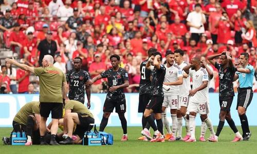 Βαριά τιμωρία της FIFA στον παίκτη του Κατάρ που έσπασε το πόδι του Κονέ! thumb