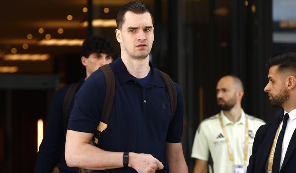 Καβαλίερς και Γουόριορς ενδιαφέρονται για τον Χεζόνια (Βίντεο) image
