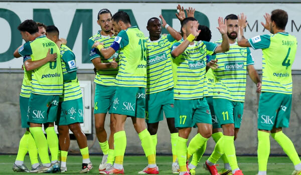 ΑΕΚ - ΑΠΟΕΛ 3-1: Ιδανική πρεμιέρα με τριάρα image