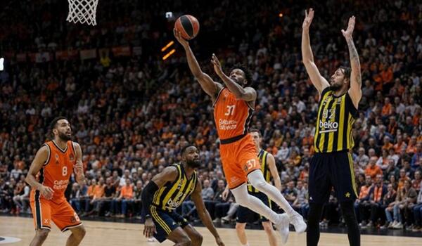 Euroleague: Ισπανικός εμφύλιος στη Βαρκελώνη, μάχη στο Κάουνας image