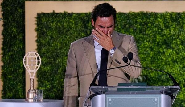 Ο Φέντερερ στο Hall of Fame του τένις-Δάκρυσε ο μεγάλος Ελβετός image