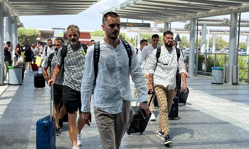 Στο αεροδρόμιο η αποστολή της ΑΕΚ (pics) thumb