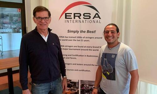 Ο πρώτος επαγγελματίας Tennis Stringer στην Κύπρο thumb