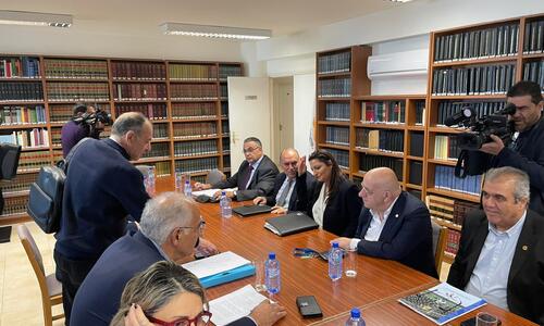 Σ' εξέλιξη η συνάντηση με την Υπουργό Δικαιοσύνης για τα θέματα βίας (φωτογραφίες) thumb