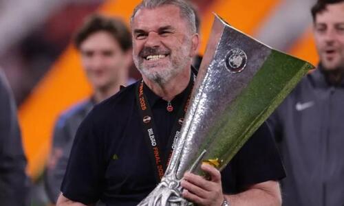 Από το... πουθενά: Προπονητής του Κριστιάνο ο Άγγελος Ποστέκογλου! thumb