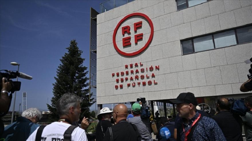 Έρευνα στο σπίτι του Ρουμπιάλες, εμπλέκεται και ο Πικέ! thumb
