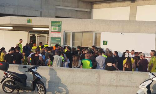 Ουρές στην είσοδο στο «ΑΕΚ Αρένα» thumb