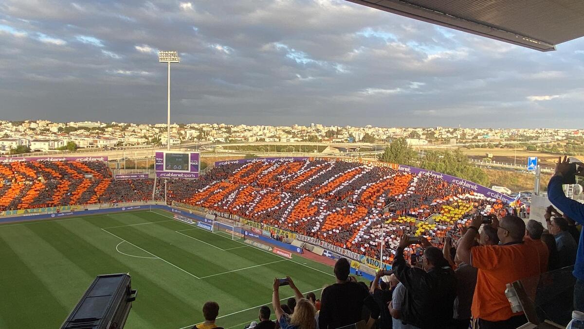 ΒΙΝΤΕΟ ST: Φοβερή υποδοχή και ατμόσφαιρα με AC/DC και... hells bells! thumb