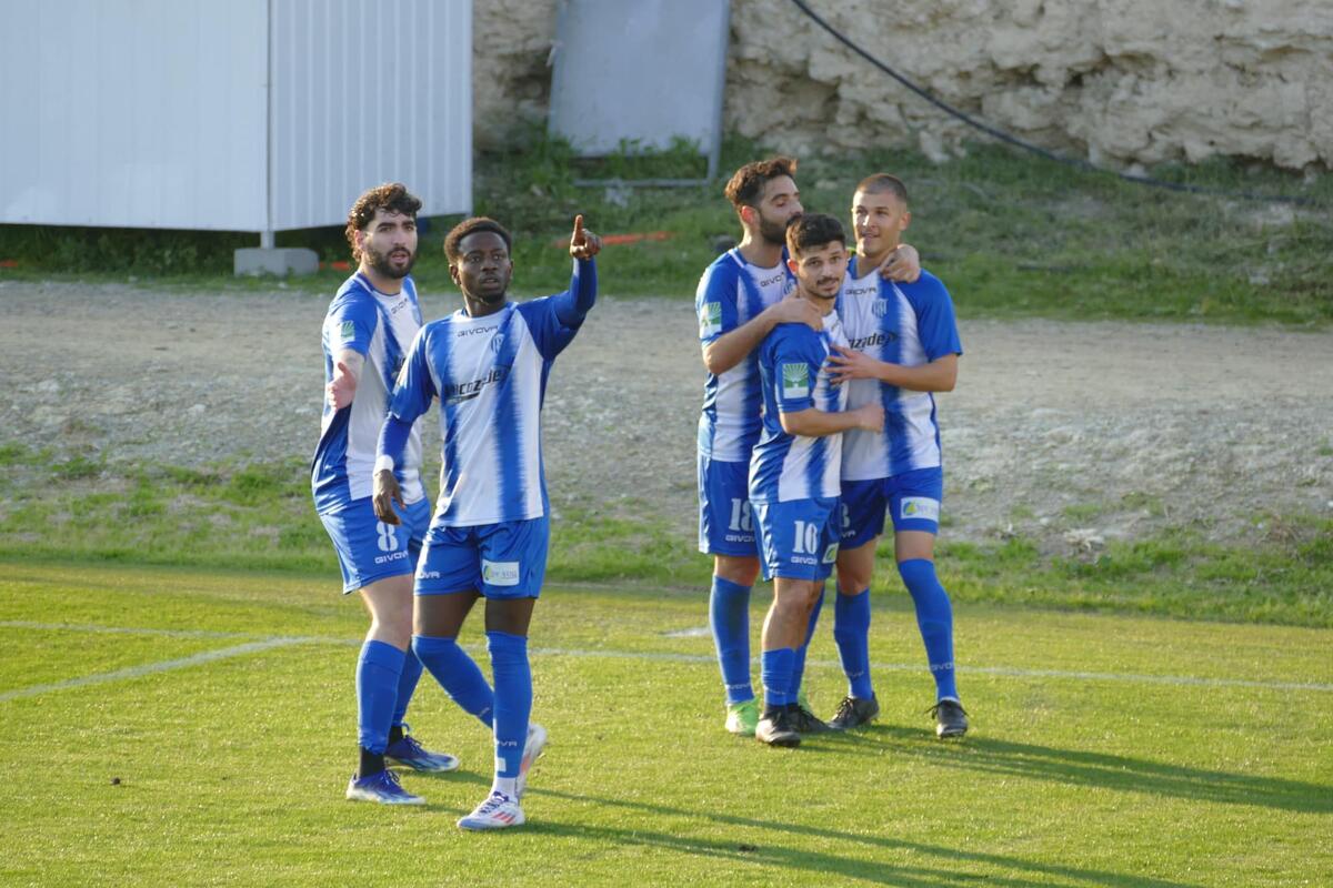 Νέα ανακοίνωση για την ρατσιστική επίθεση / «Δεν θα δείξουμε καμία ανοχή» thumb