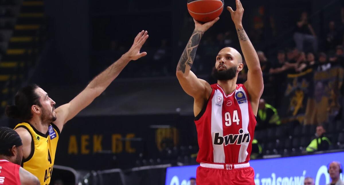 Ο Ολυμπιακός πέρασε από τη Sunel Arena και έκλεισε αήττητος τη regular season thumb