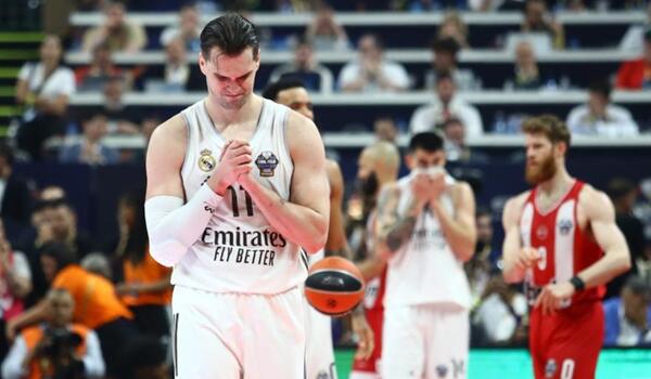 Ο Χεζόνια αποχαιρέτησε τη Ρεάλ Μαδρίτης: «Εύχομαι οι δρόμοι μας να συναντηθούν ξανά» image