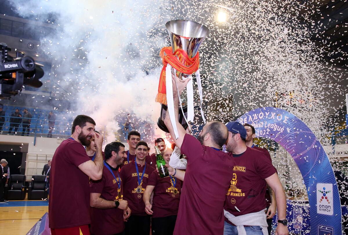 Φωτορεπορτάζ από την απονομή στον Κεραυνό thumb