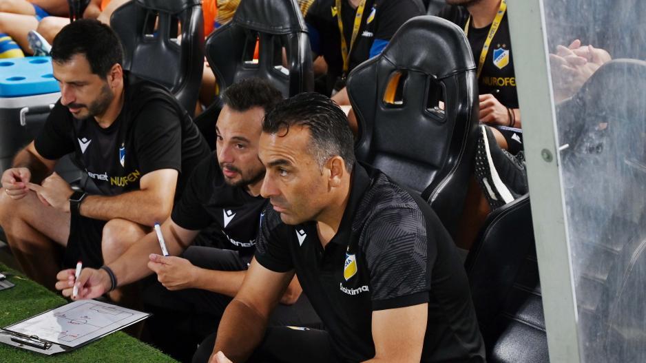 Άλλη μια αποχώρηση από τον ΑΠΟΕΛ μετά τον Σωφρόνη thumb