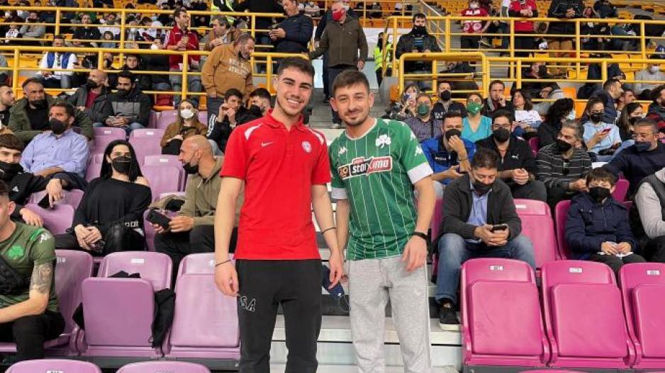 Μαζί φίλοι Παναθηναϊκού - Ολυμπιακού, αποθέωση από το κοινό! thumb