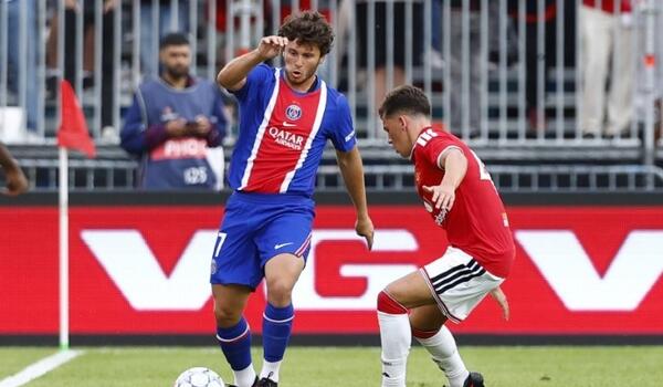 Φιλική ισοπαλία για Παρί και Μάντσεστερ Γιουνάιτεντ στη Σουηδία image