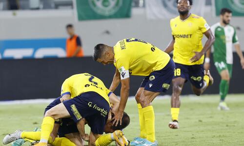  ΑΕΛ-ΑΕΖ 4-3: Ο Παπαφώτης έκρινε τη ματσάρα των 7 γκολ και των 2 αποβολών thumb