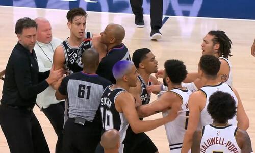 NBA: Ήρθαν στα χέρια και αποβλήθηκαν (ΒΙΝΤΕΟ) thumb