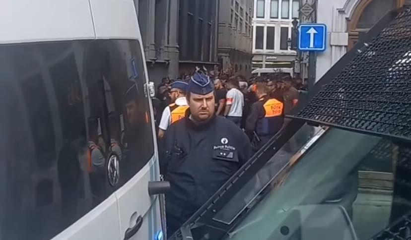 Ελεύθεροι οι οπαδοί της ΑΕΚ που είχαν προσαχθεί στις Βρυξέλλες thumb