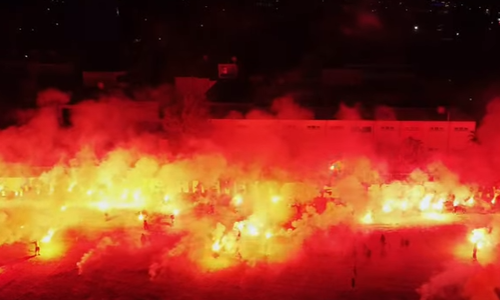 Έκαναν τη νύχτα μέρα οι οργανωμένοι της ΑΕΛ (vid) thumb