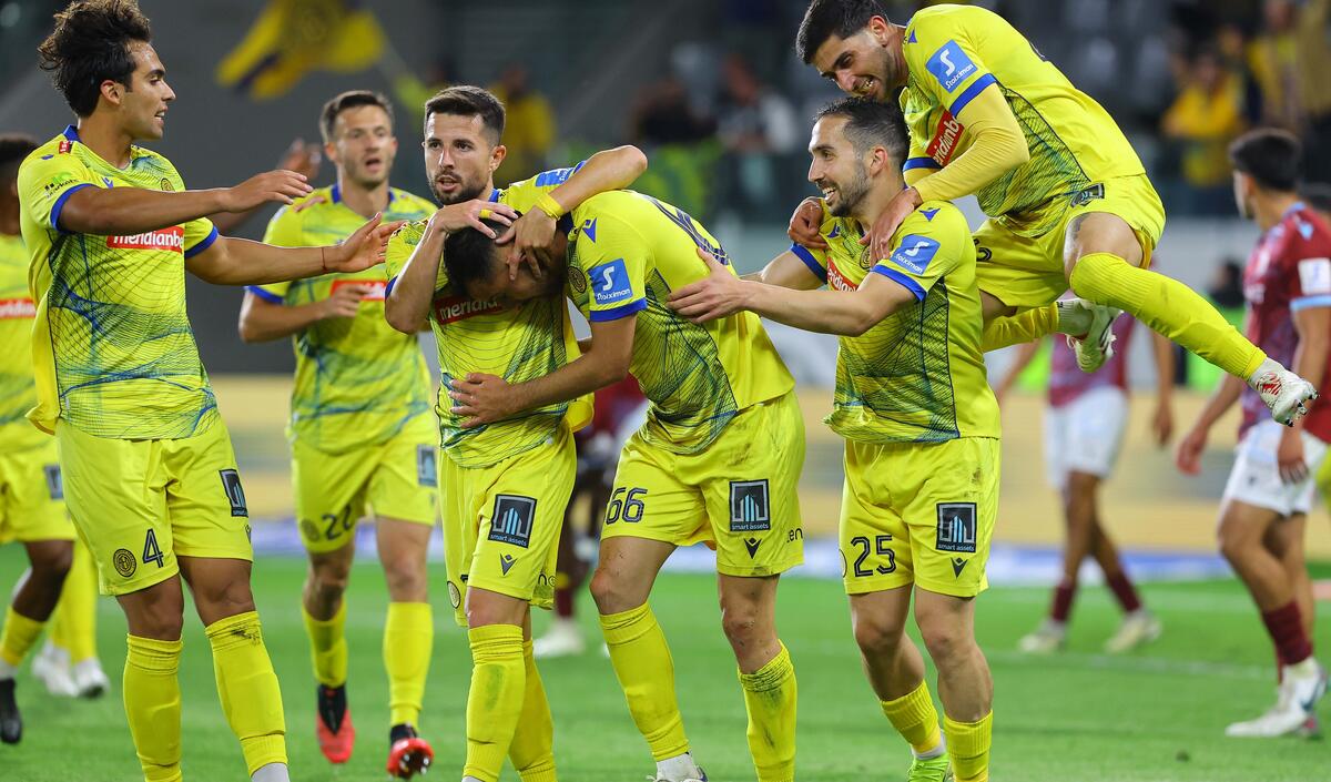 ΑΕΛ - ΕΝΠ 2-0: Έκανε... τρίλιζα με κυριαρχική εμφάνιση! thumb