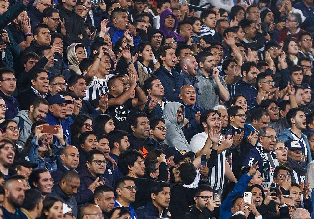 Τραγωδία στο Περού: Ποδοπατήθηκαν οπαδοί, ένας νεκρός και δεκάδες τραυματίες (vid) thumb