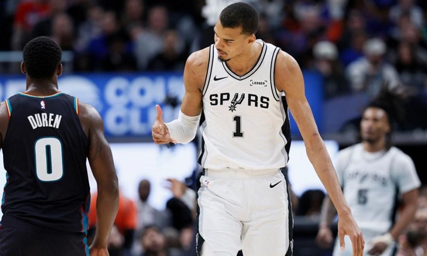 NBA: Απέδρασαν από το Ντιρόιτ οι Σπερς thumb