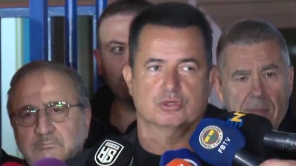 «Άστραψε» και ο Ατζούν για τη διαιτησία: «Η κατάσταση είναι αστεία» thumb