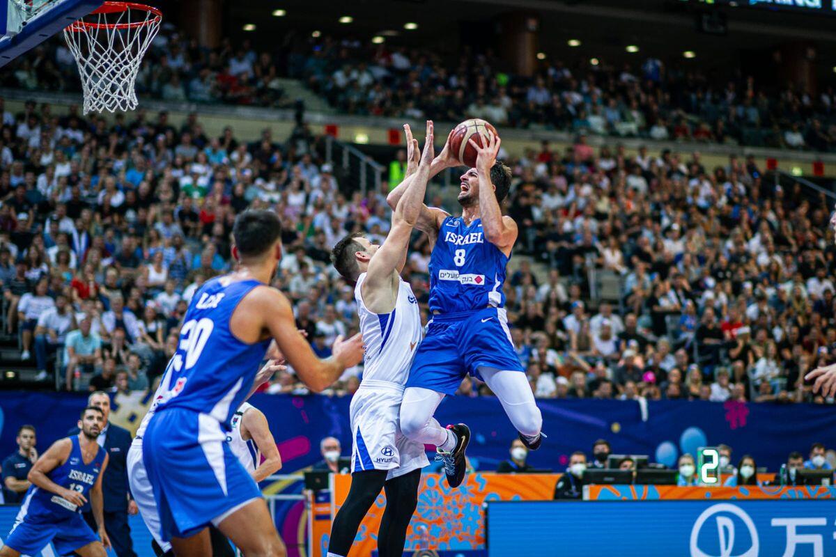 Με τον αστέρα του ΝΒΑ, Ντένι Αβντίγια στο  ΕCOMMBX Cup στην Κύπρο το Ισραήλ thumb
