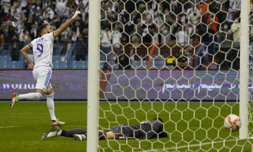 Ακόμη ένα πετράδι στο στέμμα της «βασίλισσας» thumb