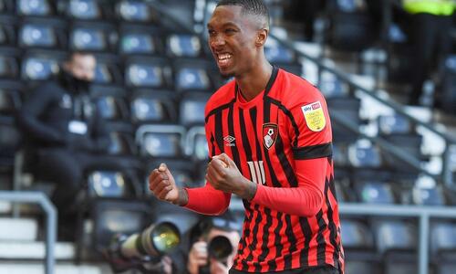 Μπόρνμουθ - Νότιγχαμ 1-0: Επιστροφή στην Premier League με έσοδα 193.000.000 ευρώ thumb
