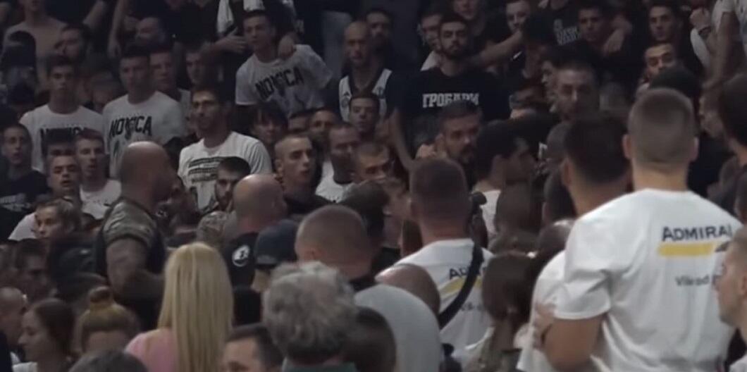 Οπαδοί της Παρτίζαν πλακώθηκαν στο «αντίο» Ίβκοβιτς (video) thumb