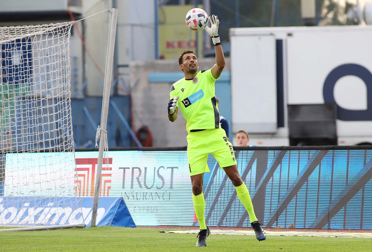 Τραγικό λάθος Βοζίνια, είπε ευχαριστώ ο Μπίσεσβαρ  thumb