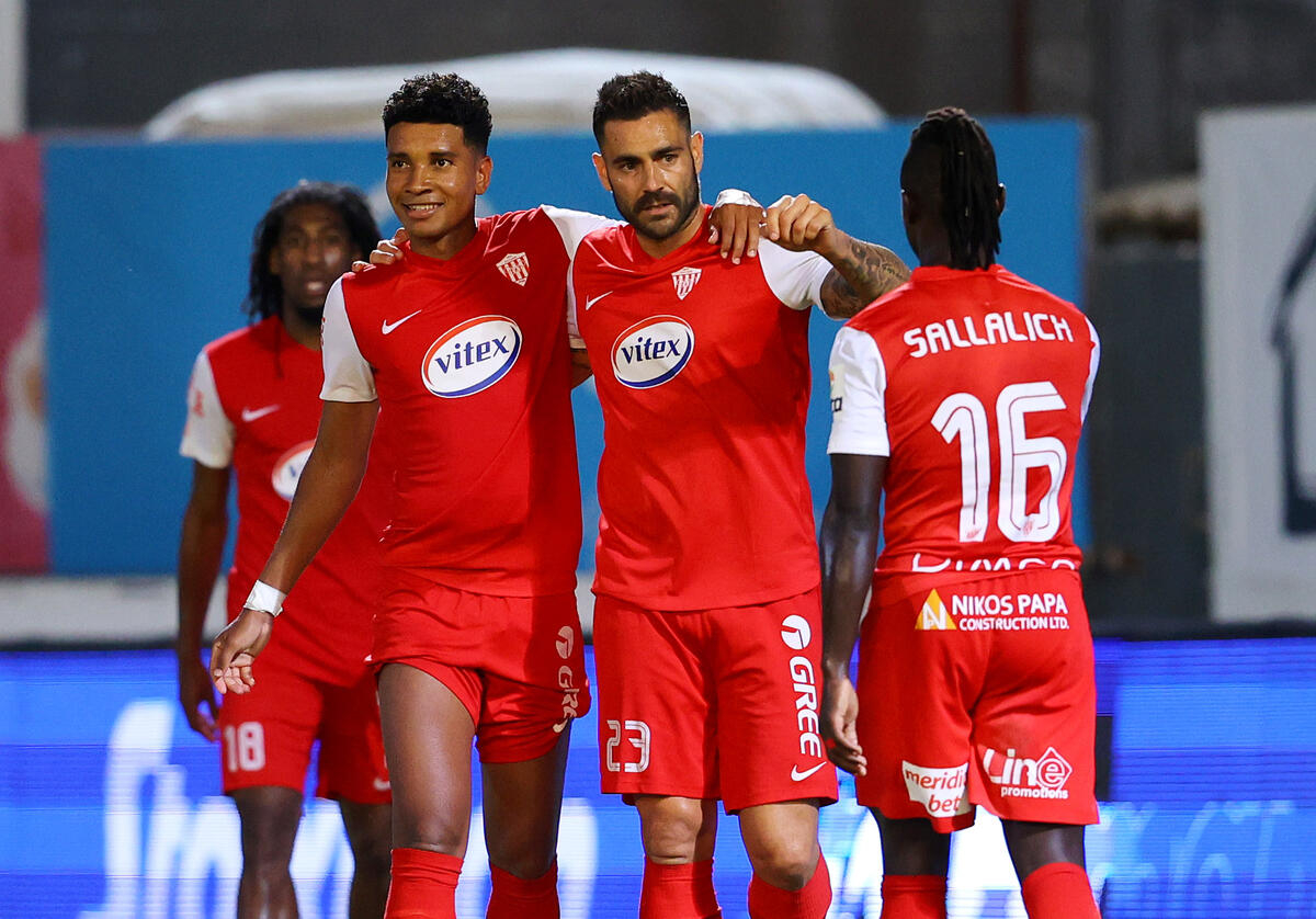 Νέα Σαλαμίνα – Ολυμπιακός 3-2: Ιδανικό φινάλε με τριάρα! thumb