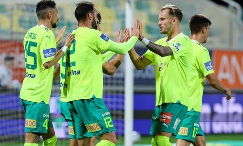 ΑΕΚ-ΑΕΖ 2-0: Το πήρε με τους φορ και βλέπει ψηλά! thumb