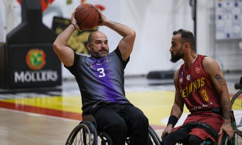 Nίκες για Κεραυνό και Ήφαιστο στο Τροχοκάθισμα thumb