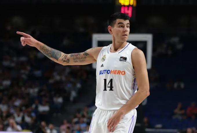Buzzer - beater ο Ντεκ και νίκη για την Ρεάλ! thumb