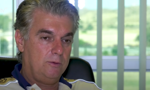 Όταν ο Παπασταύρου πήρε τον λόγο στα αποδυτήρια  thumb