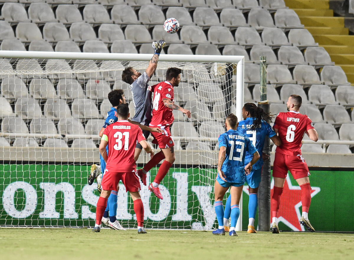 Ομόνοια-Ολυμπιακός 0-0: Όρθια με Φαμπιάνο, αναμένει κλήρωση για Europa!  thumb