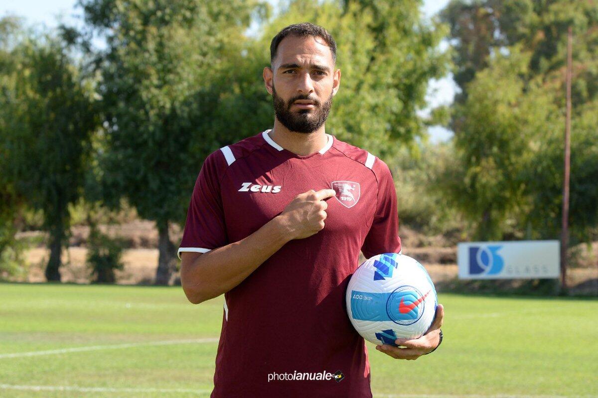 Σαλερνιτάνα: Ντεμπούτο Κάστανου στη Serie A thumb